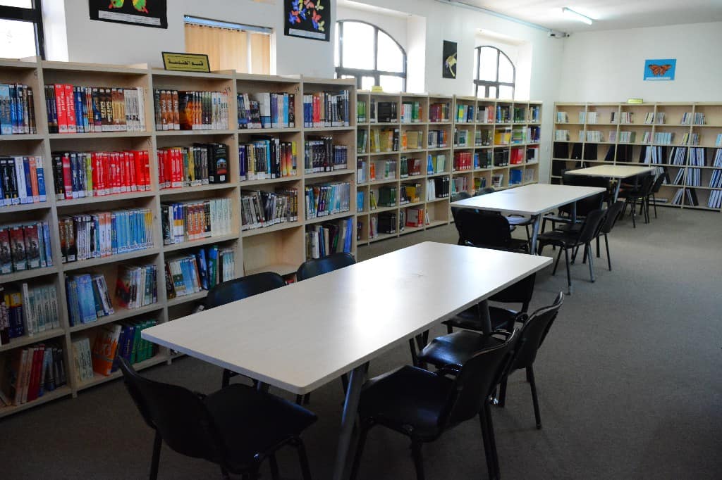 مكتبة جامعة العلوم الحديثة2